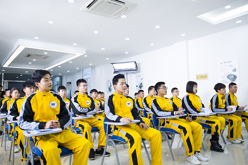 【獨(dú)家】2024年夏秋季學(xué)位火熱開啟！不看分?jǐn)?shù)，先到先得！