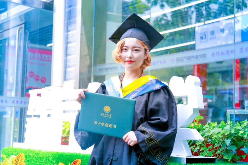 “老師，我對現在選擇的學校不滿意，想轉校來西安萬通可以嗎？”