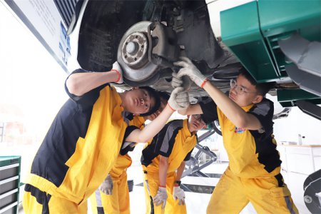 工作難找、工資低、待遇差，打工人的出路在哪里？